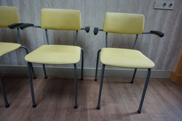 Friso Kramer, Ahrend de Cirkel, stoelen, armstoelen, buisframe, vintage, industrieel, gispen